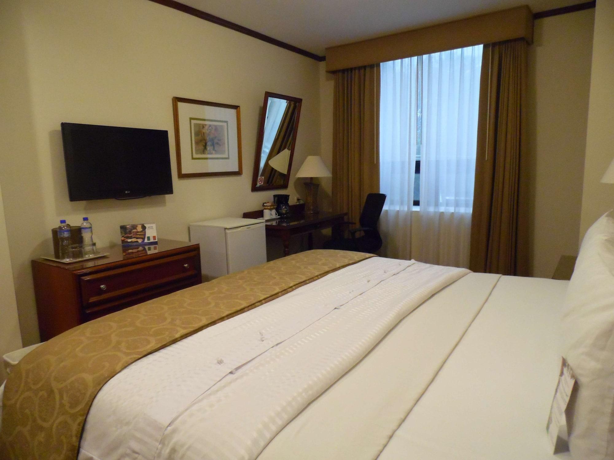 Best Western Plus Hotel Stofella Guatemala City Bagian luar foto