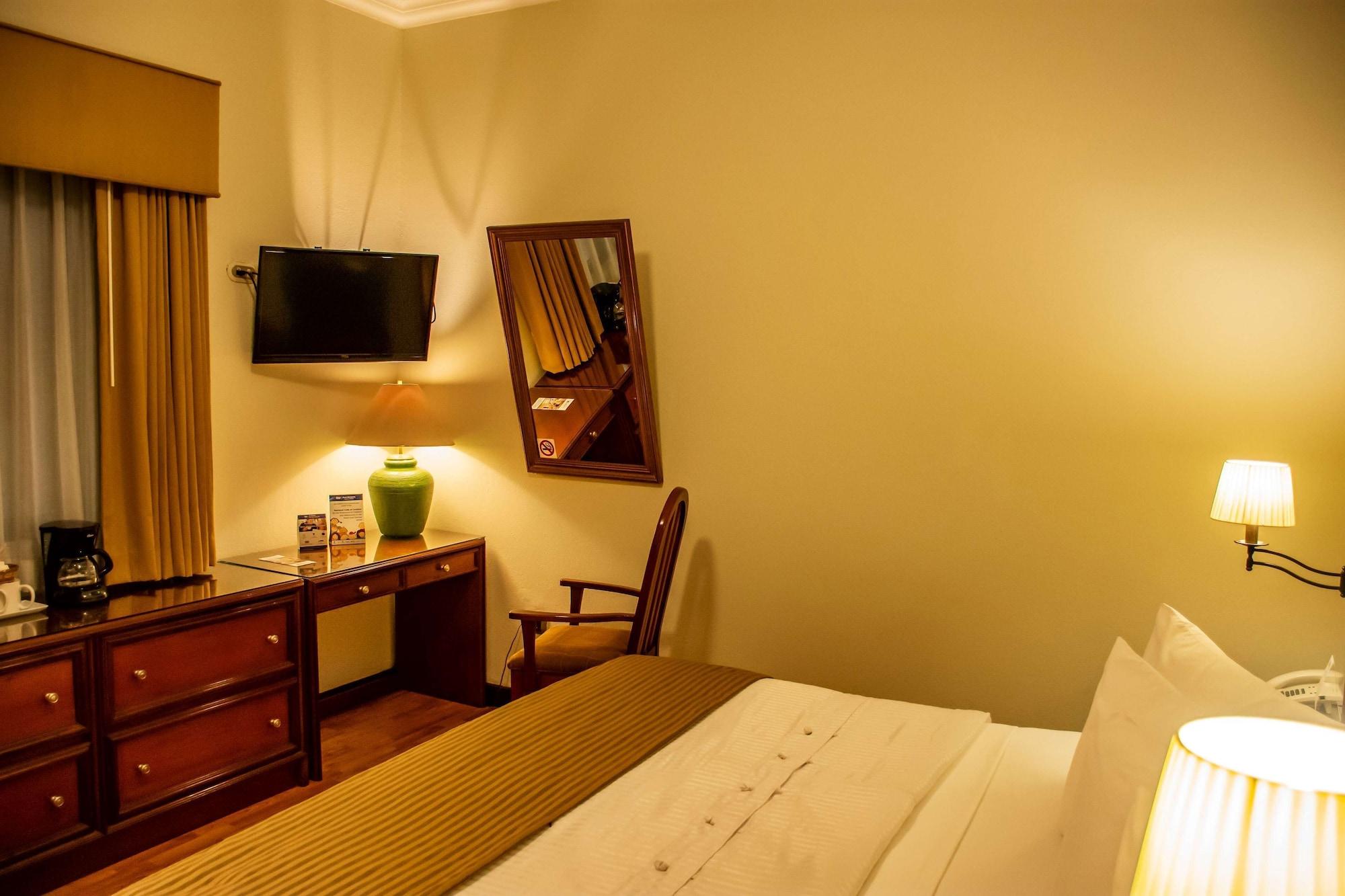 Best Western Plus Hotel Stofella Guatemala City Bagian luar foto