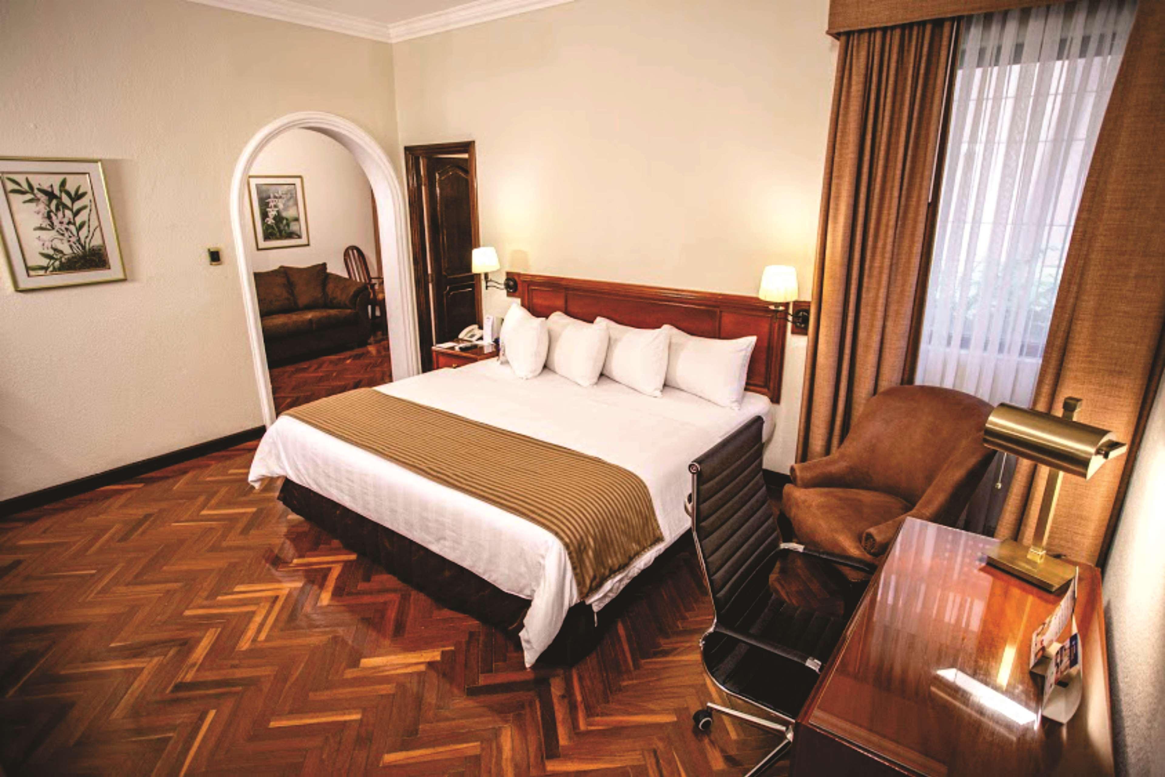 Best Western Plus Hotel Stofella Guatemala City Bagian luar foto
