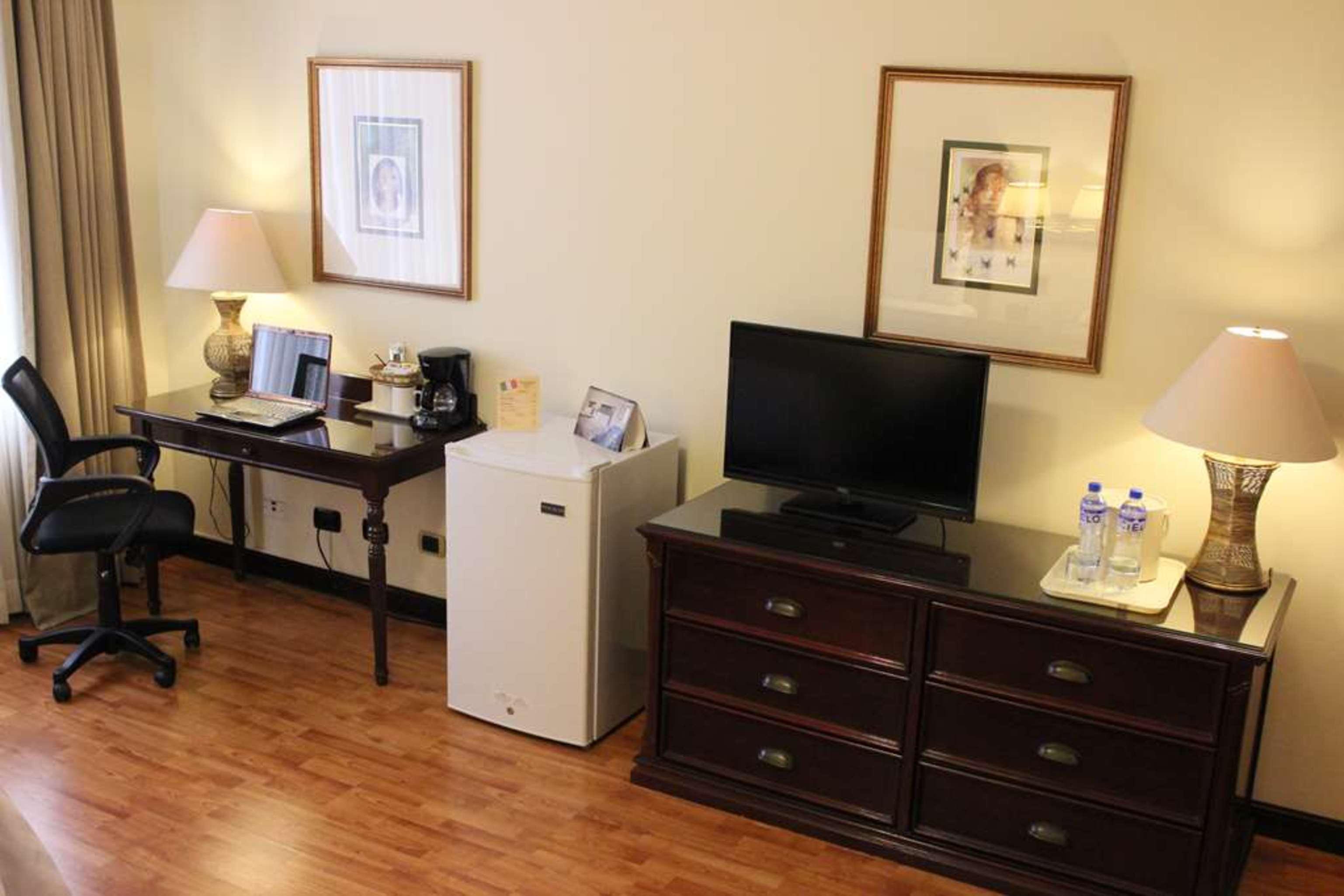 Best Western Plus Hotel Stofella Guatemala City Bagian luar foto