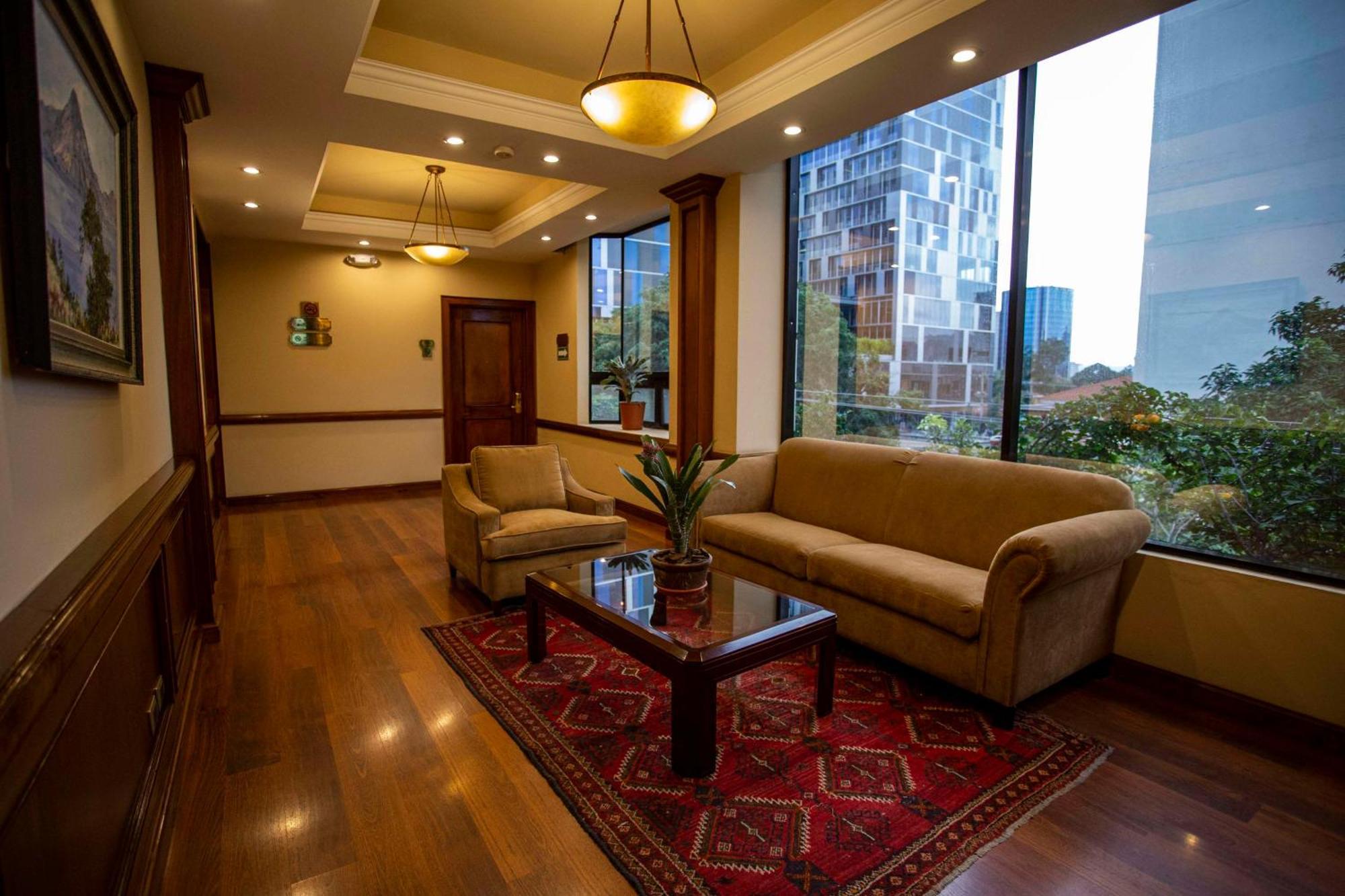 Best Western Plus Hotel Stofella Guatemala City Bagian luar foto